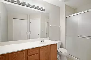 637 Lincoln Station Dr, Oswego, IL 60543 - Photo 15