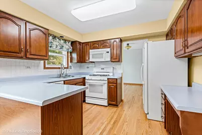 1408 Village Court, Buffalo Grove, IL 60089 - Photo 7