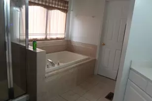 1035 Deer Creek Rd, Carpentersville, IL 60110 - Photo 25