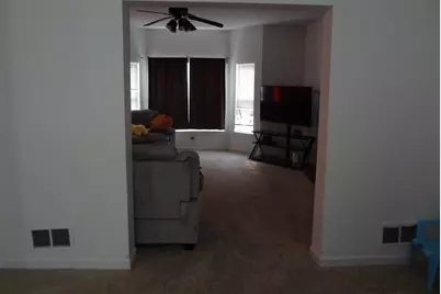1035 Deer Creek Road, Carpentersville, IL 60110 - Photo 3