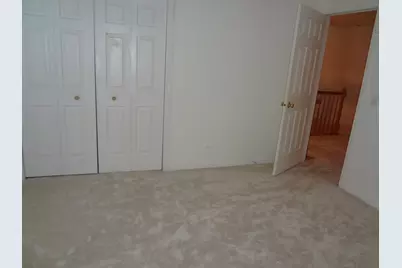 1035 Deer Creek Road, Carpentersville, IL 60110 - Photo 17