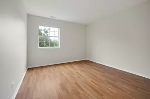 29 N Park Blvd, Streamwood, IL 60107 - Photo 13