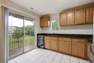 29 N Park Blvd, Streamwood, IL 60107 - Photo 9