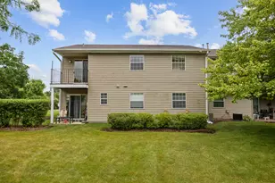 29 N Park Blvd, Streamwood, IL 60107 - Photo 19