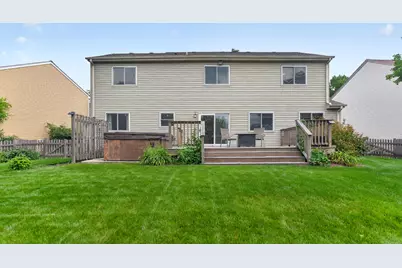 3930 Peartree Drive, Lake in the Hills, IL 60156 - Photo 37