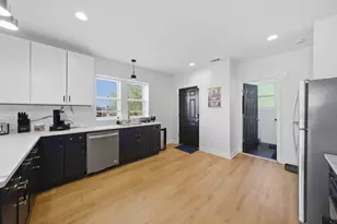 7435 S Euclid Ave, Chicago, IL 60649 - Photo 13