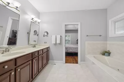 5709 Lenox Road, Lisle, IL 60532 - Photo 27
