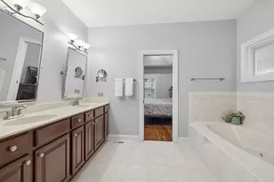 5709 Lenox Rd, Lisle, IL 60532 - Photo 27