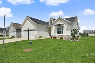 3916 Bay Cir, Champaign, IL 61822 - Photo 3