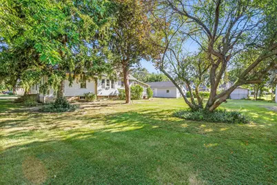420 N Hugh Street, Plano, IL 60545 - Photo 35