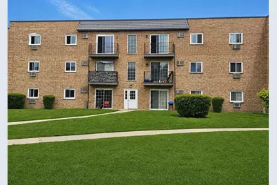 155 W Elk Trail #354, Carol Stream, IL 60188 - Photo 1