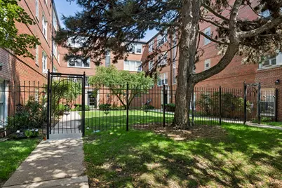 2422 W Farragut Avenue #1A, Chicago, IL 60625 - Photo 1