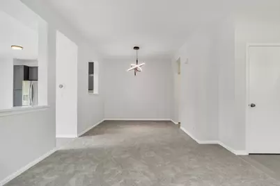 601 W Kristina Lane, Round Lake, IL 60073 - Photo 5