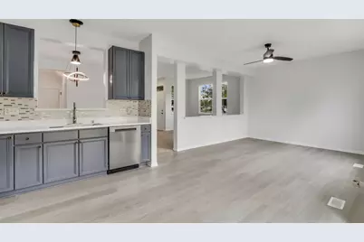 601 W Kristina Lane, Round Lake, IL 60073 - Photo 13