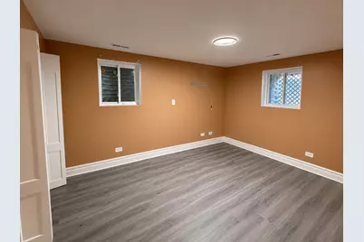 7921 S Ridgeland Avenue, Chicago, IL 60617 - Photo 11