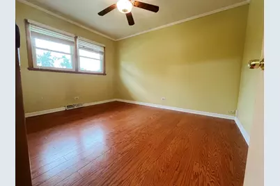 865 E 165th Street, South Holland, IL 60473 - Photo 9