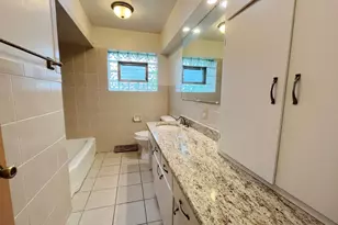 865 E 165th St, South Holland, IL 60473 - Photo 11