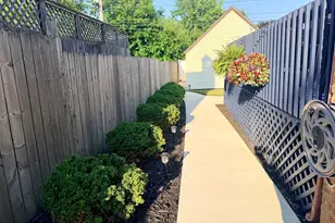 9439 S St Louis Ave, Evergreen Park, IL 60805 - Photo 35