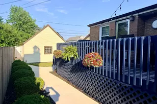 9439 S St Louis Ave, Evergreen Park, IL 60805 - Photo 33