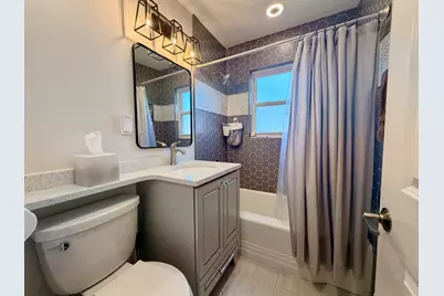 9439 S Saint Louis Avenue, Evergreen Park, IL 60805 - Photo 19