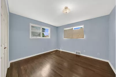 4933 S Lockwood Avenue, Chicago, IL 60638 - Photo 11