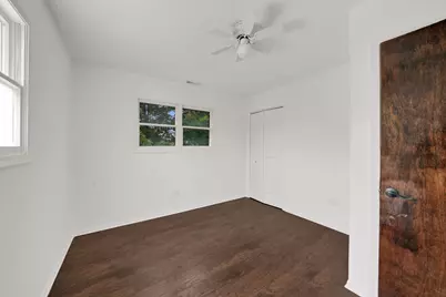 4933 S Lockwood Avenue, Chicago, IL 60638 - Photo 13