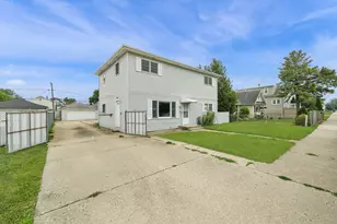 4933 S Lockwood Ave, Chicago, IL 60638 - Photo 23