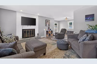 821 King Arthur Lane, Ottawa, IL 61350 - Photo 9