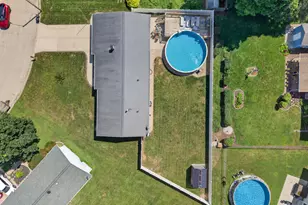 821 King Arthur Ln, Ottawa, IL 61350 - Photo 5