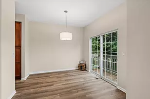 886 Cherry Creek Dr, Grayslake, IL 60030 - Photo 5