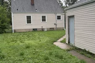 471 S Center Ave, Bradley, IL 60915 - Photo 13