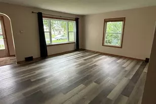 471 S Center Ave, Bradley, IL 60915 - Photo 3