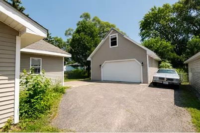 1612 Burry Circle Drive, Crest Hill, IL 60403 - Photo 9