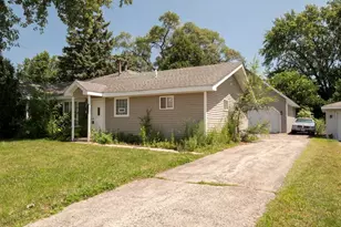 1612 Burry Cir Dr, Crest Hill, IL 60403 - Photo 1