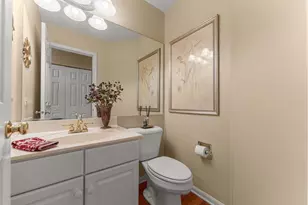 1256 Pennsbury Ln, Aurora, IL 60502 - Photo 11