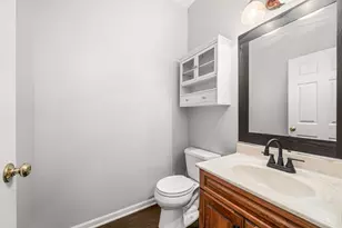 621 Sheffield Cir, Sugar Grove, IL 60554 - Photo 17