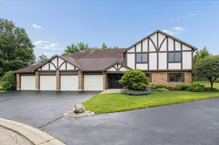546 Banyon Lane, La Grange, IL 60525 - Photo 1