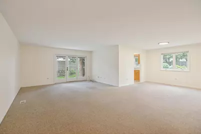 546 Banyon Lane #B, La Grange, IL 60525 - Photo 3