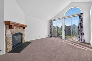 358 Ashford Cir, Bartlett, IL 60103 - Photo 9