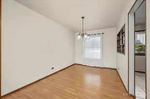 7504 Churchill Dr, Hanover Park, IL 60133 - Photo 7