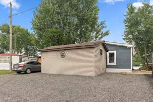 18530 W 3000 N Rd, Reddick, IL 60961 - Photo 5