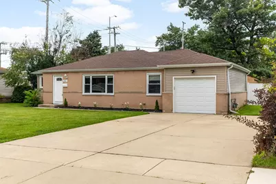 810 Cumberland Street, Hoffman Estates, IL 60169 - Photo 1