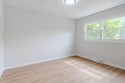 605 Selborne Road, Riverside, IL 60546 - Photo 9