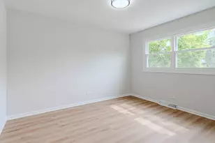 605 Selborne Rd, Riverside, IL 60546 - Photo 9