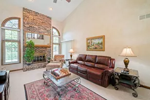 1131 Prairie Dr, Algonquin, IL 60102 - Photo 3