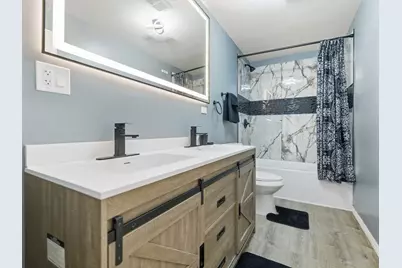 8015 S Avalon Avenue, Chicago, IL 60619 - Photo 11