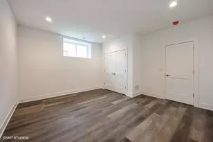 3915 S Calumet Ave, Chicago, IL 60653 - Photo 13