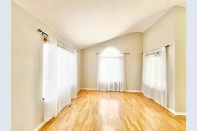 1950 Middlebury Drive #1950, Aurora, IL 60503 - Photo 3