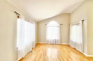 1950 Middlebury Dr, Aurora, IL 60503 - Photo 3