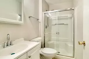 1950 Middlebury Dr, Aurora, IL 60503 - Photo 9